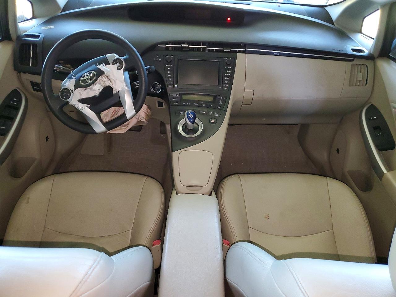 2011 TOYOTA PRIUS THREE photo 15