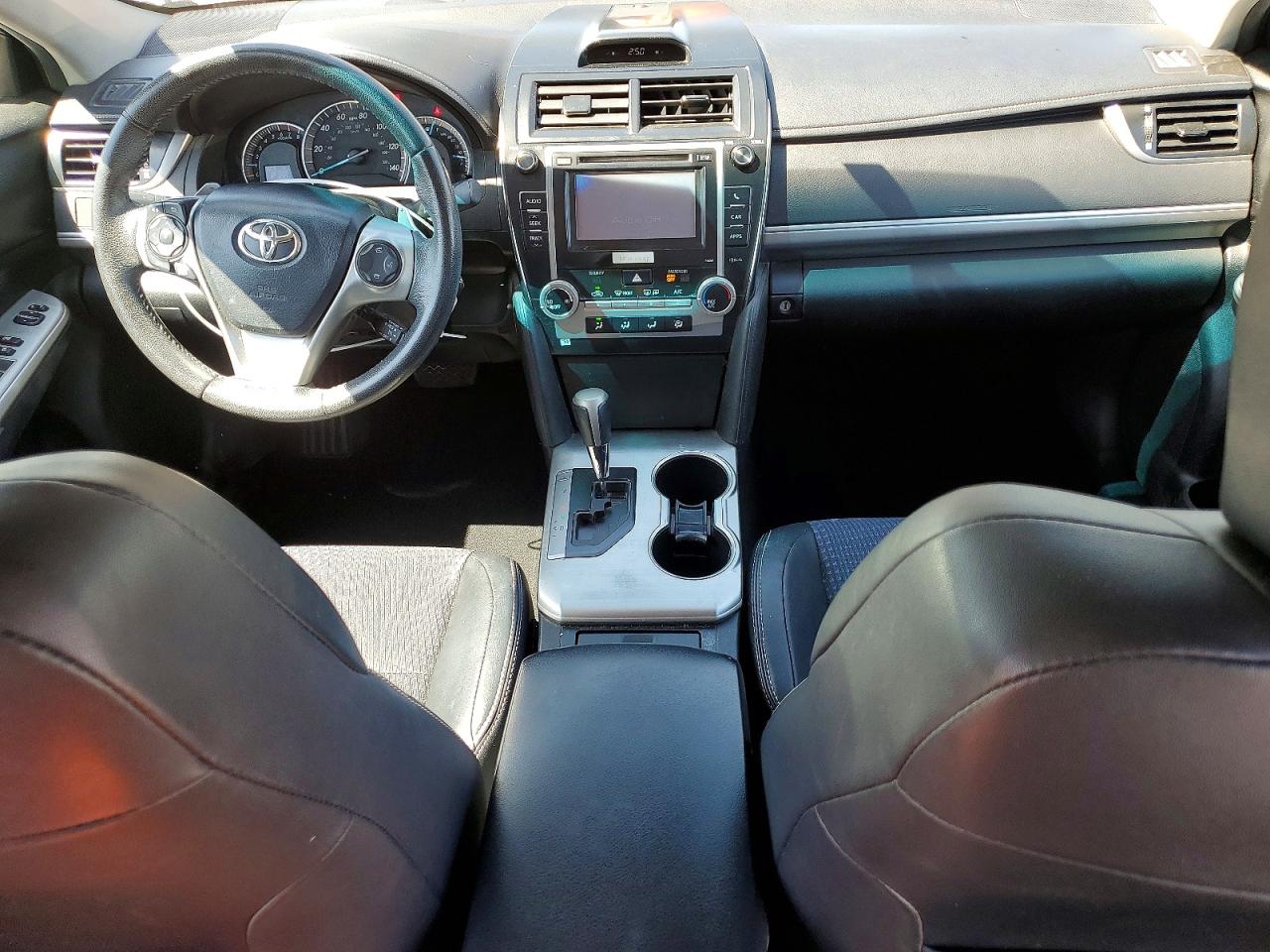 2012 TOYOTA CAMRY SE photo 22