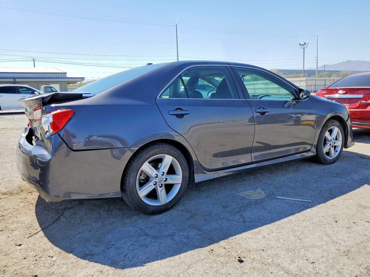 2012 TOYOTA CAMRY SE photo 7