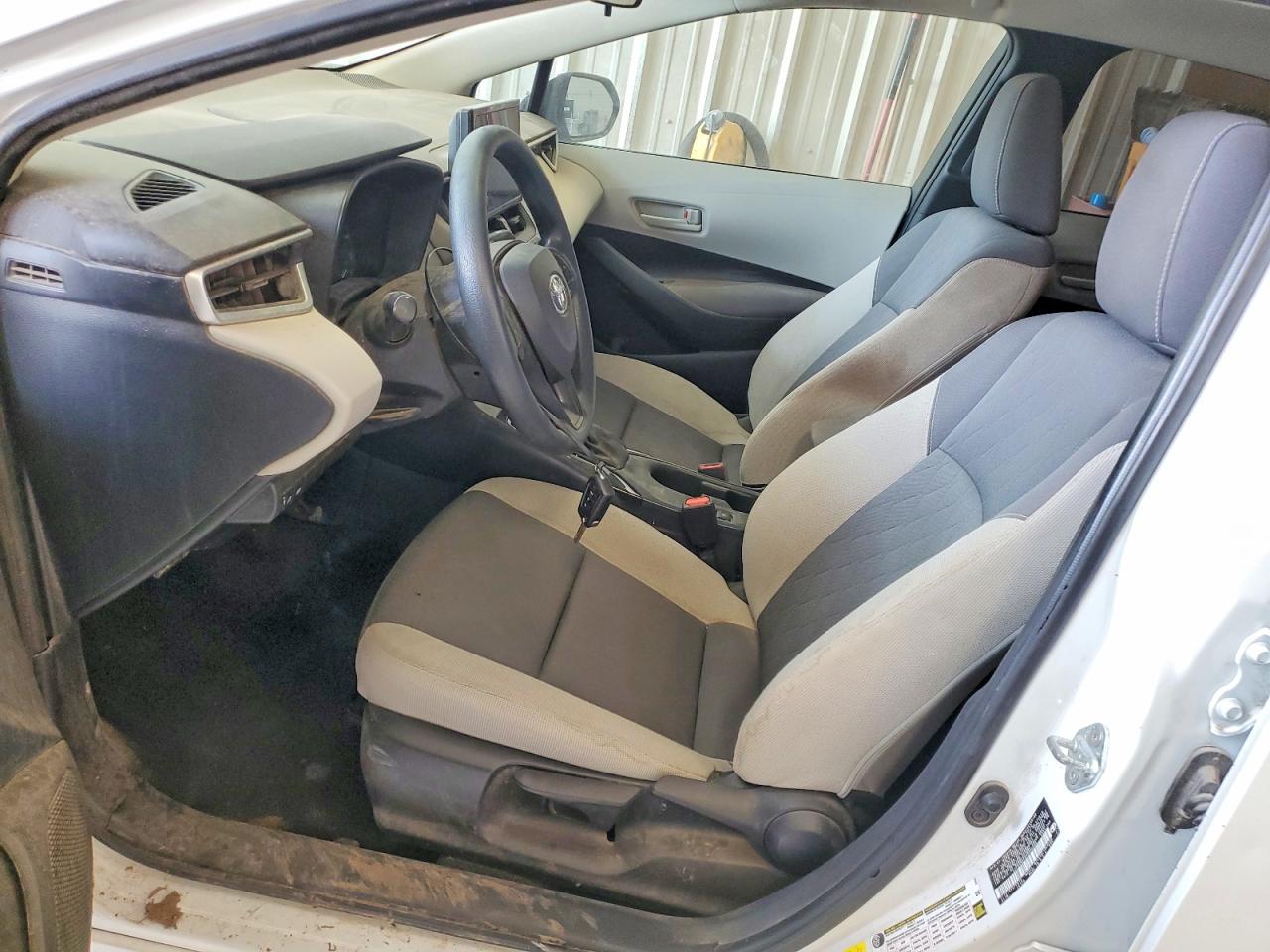 2023 TOYOTA COROLLA LE photo 13