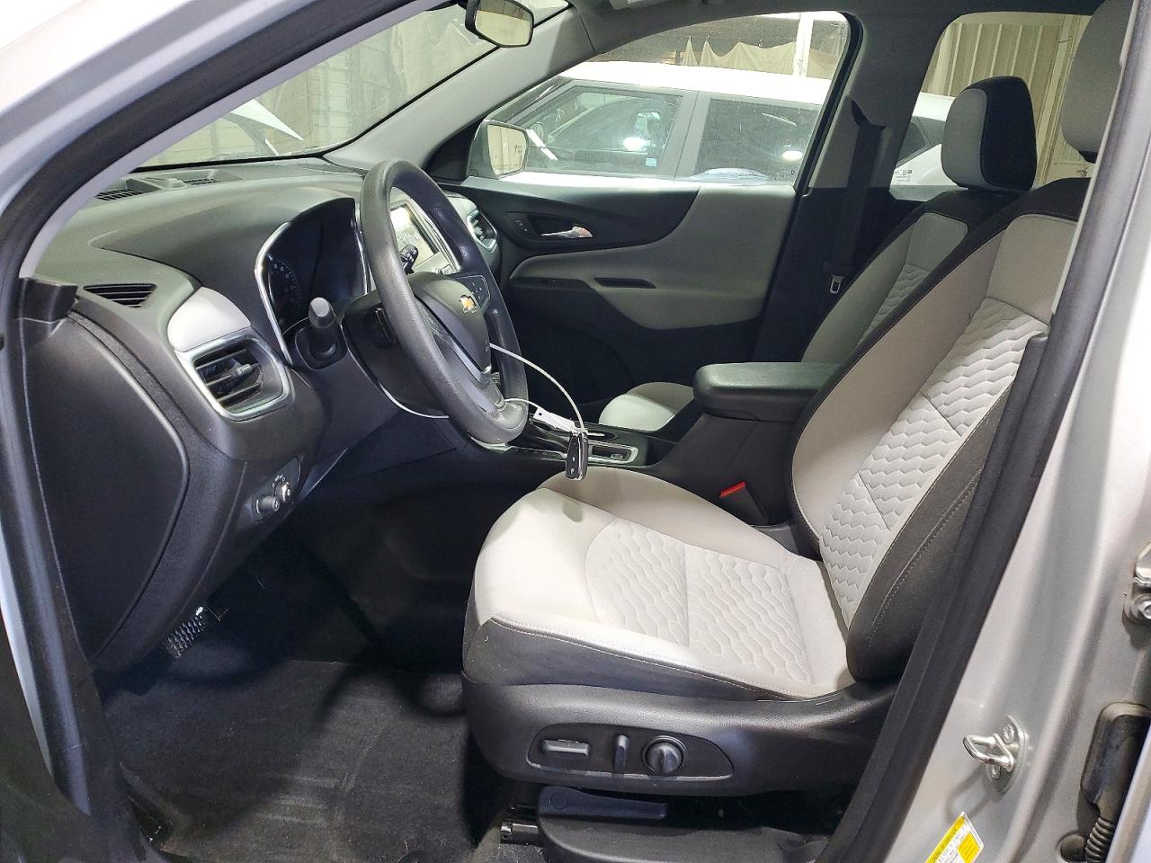 2019 CHEVROLET EQUINOX LT photo 13