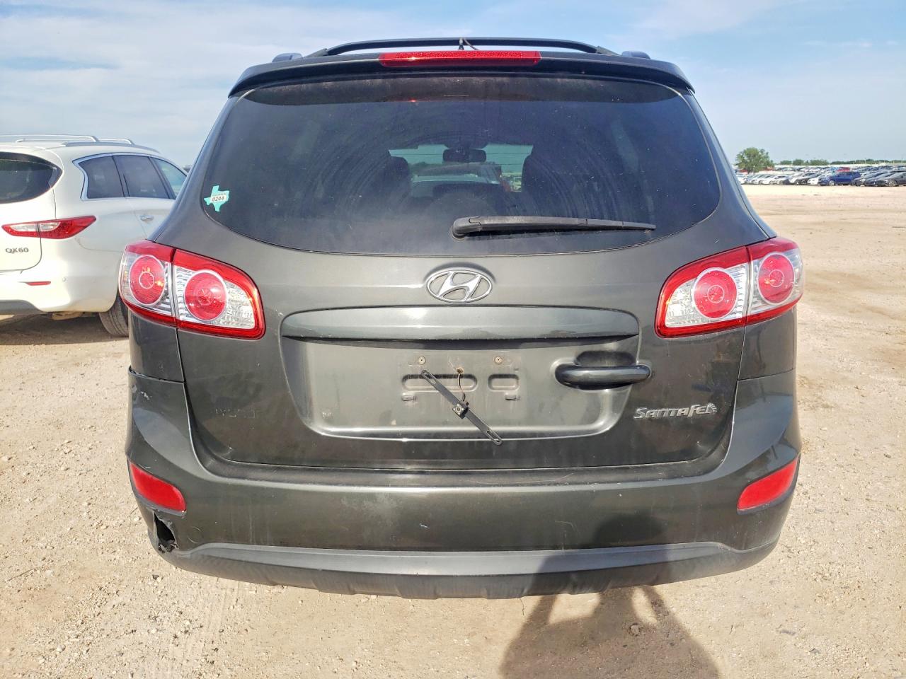 2011 HYUNDAI SANTA FE SE photo 11