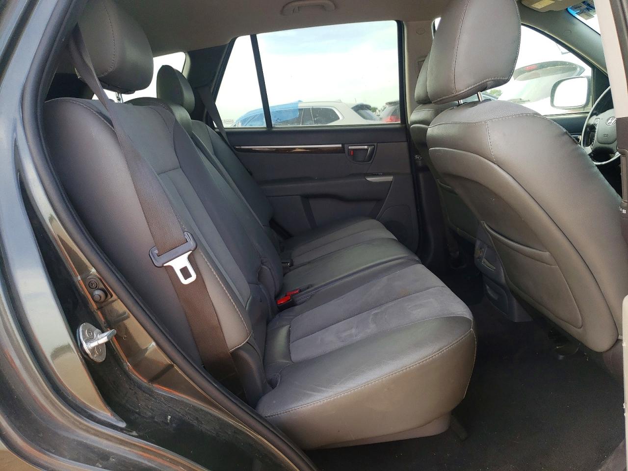 2011 HYUNDAI SANTA FE SE photo 21