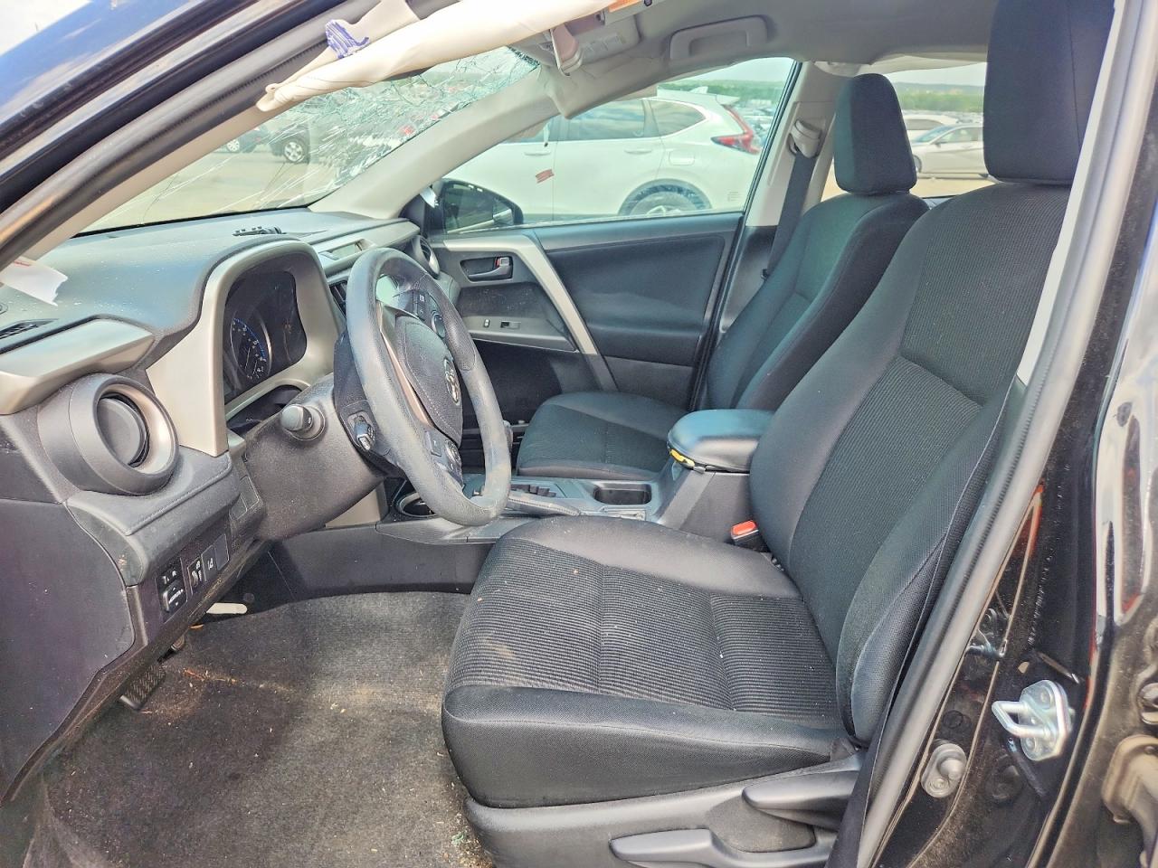 2017 TOYOTA RAV4 LE photo 13