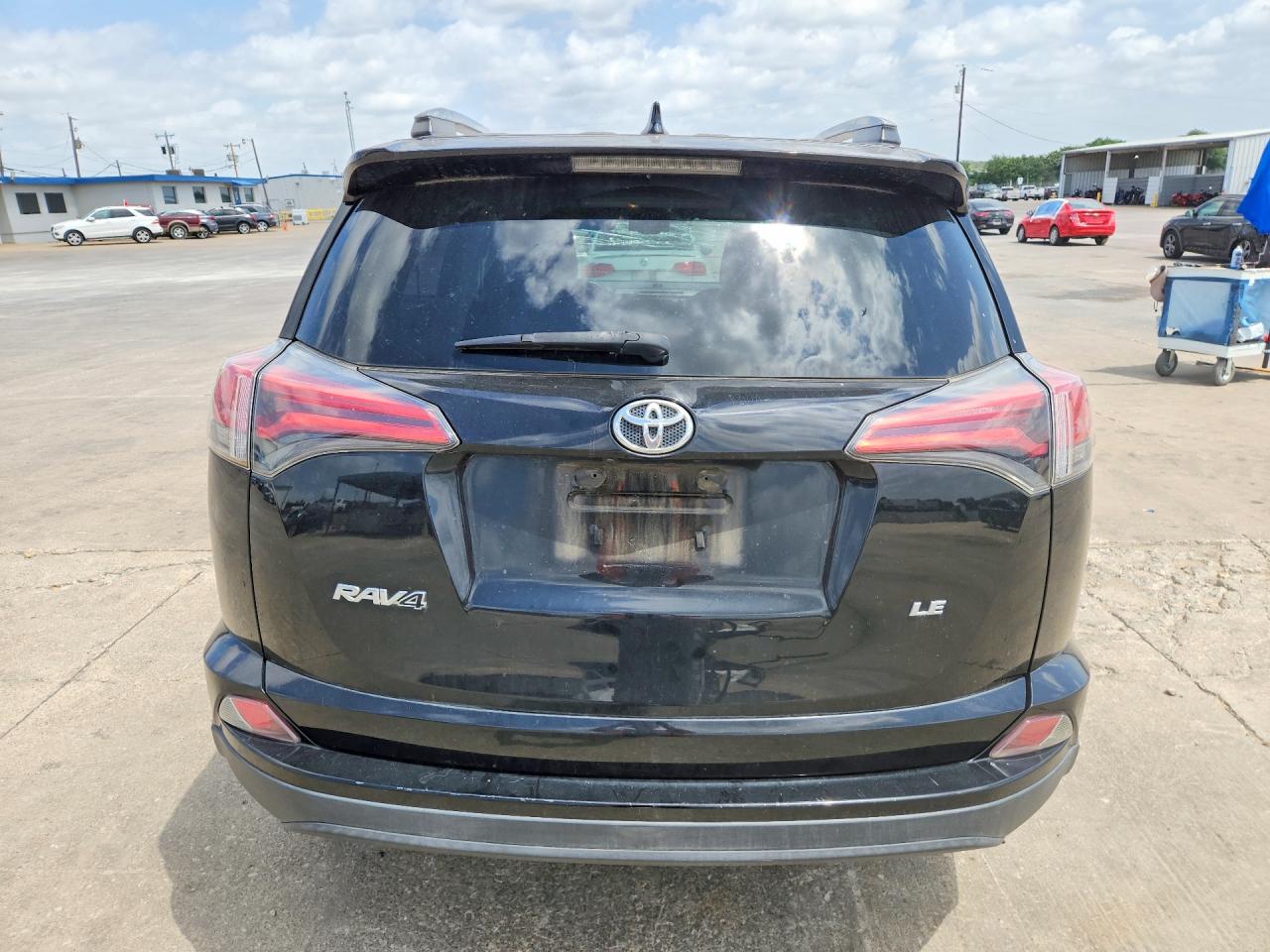2017 TOYOTA RAV4 LE photo 11