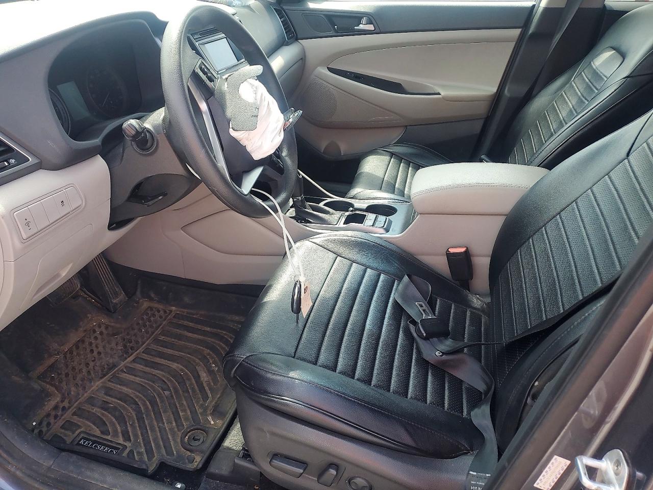 2016 HYUNDAI TUCSON SE photo 13
