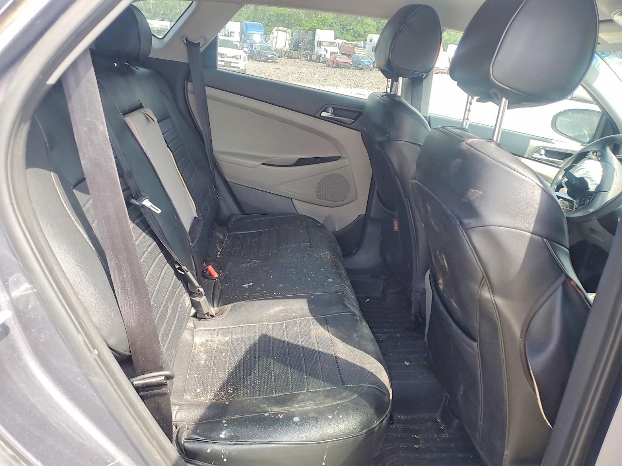 2016 HYUNDAI TUCSON SE photo 21