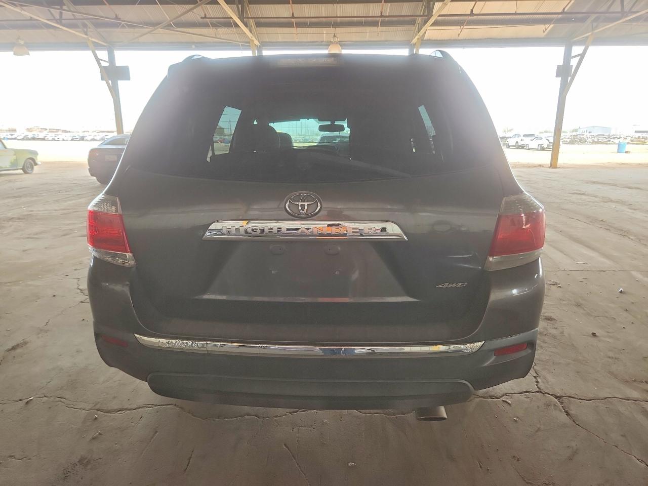 2011 TOYOTA HIGHLANDER LIMITED photo 16