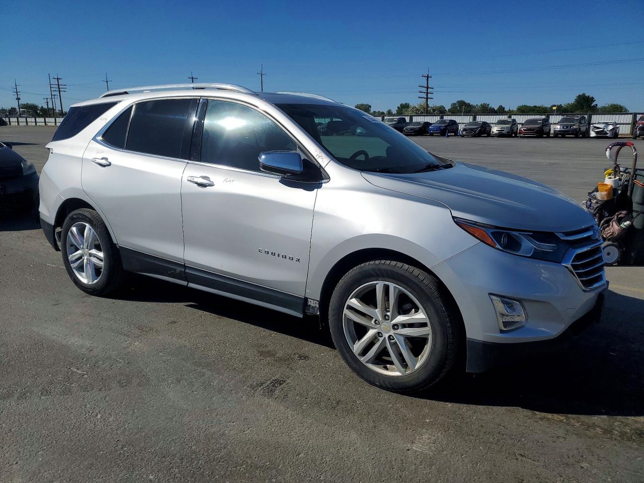 2018 CHEVROLET EQUINOX PREMIER photo 4