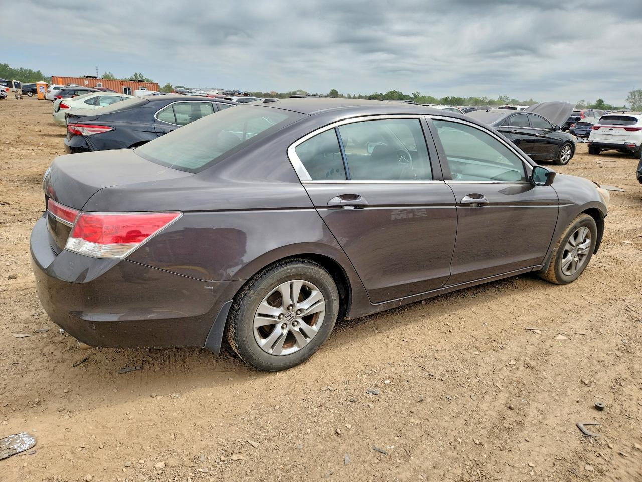 2011 HONDA ACCORD photo 5