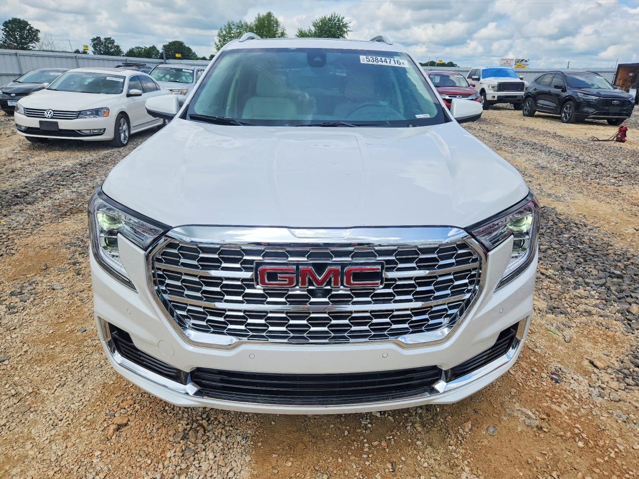 2024 GMC TERRAIN DENALI photo 5