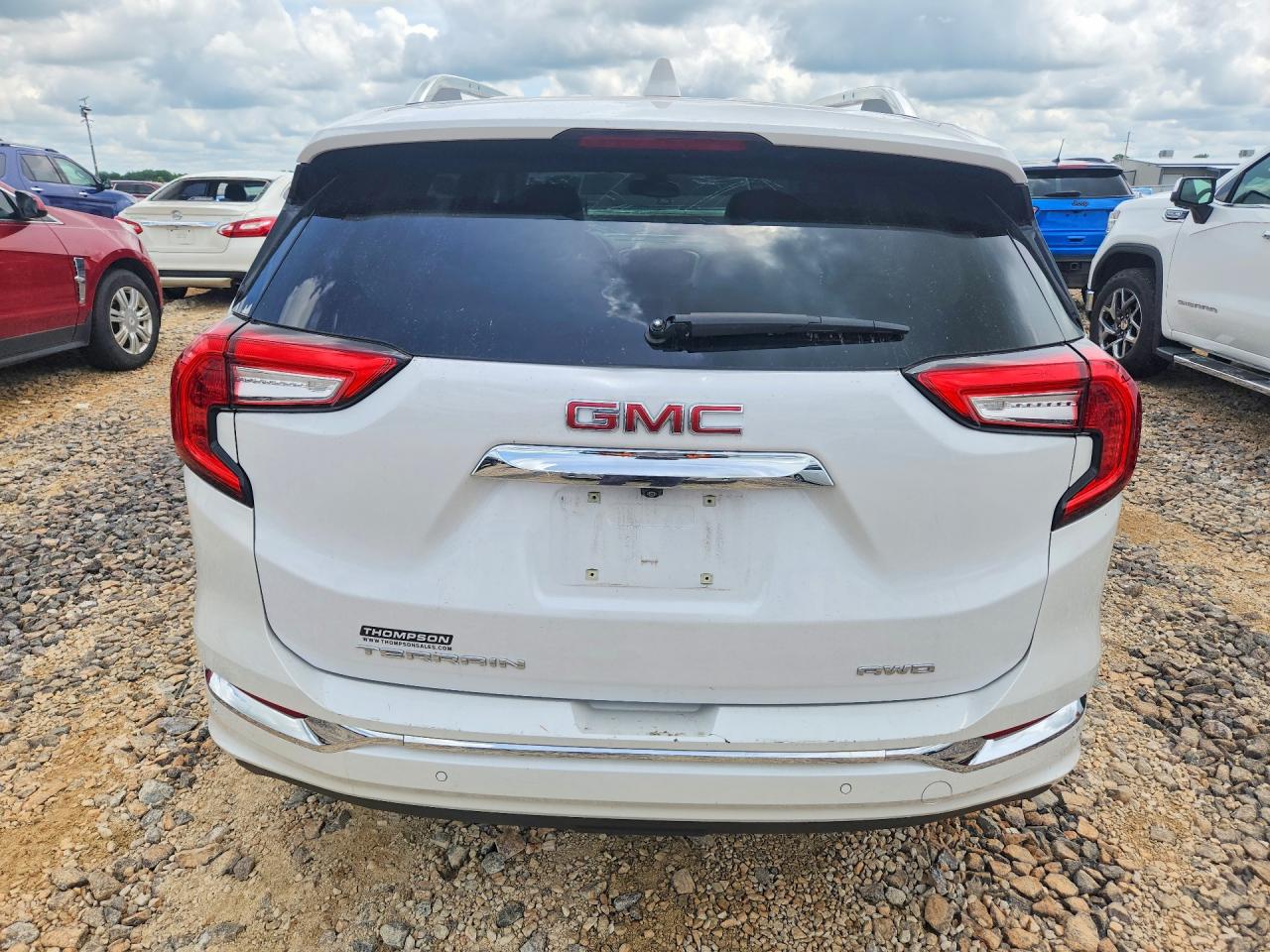 2024 GMC TERRAIN DENALI photo 6