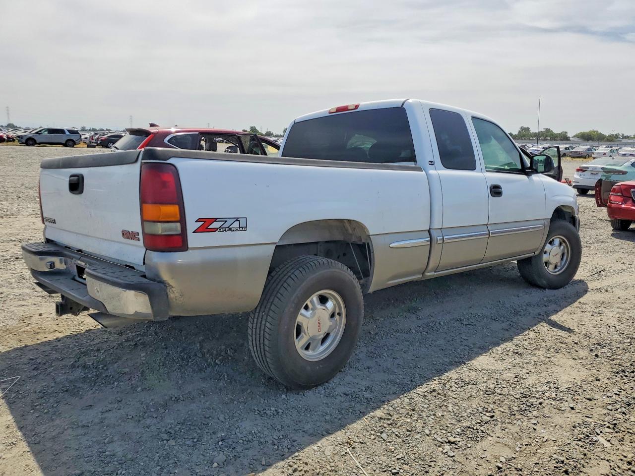 2001 GMC NEW SIERRA K1500 photo 3