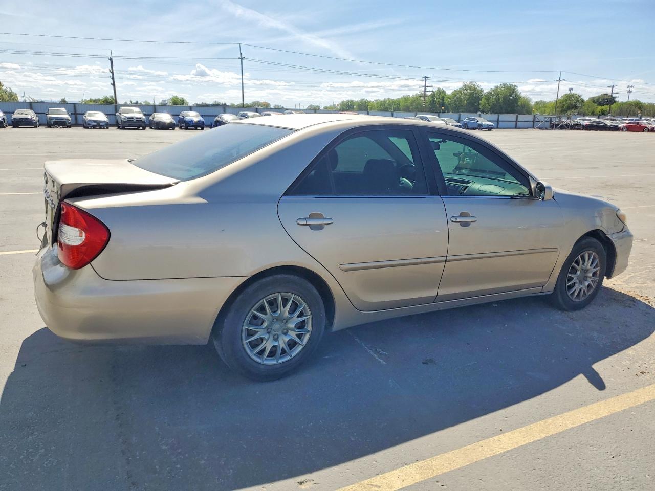 2003 TOYOTA CAMRY LE photo 5