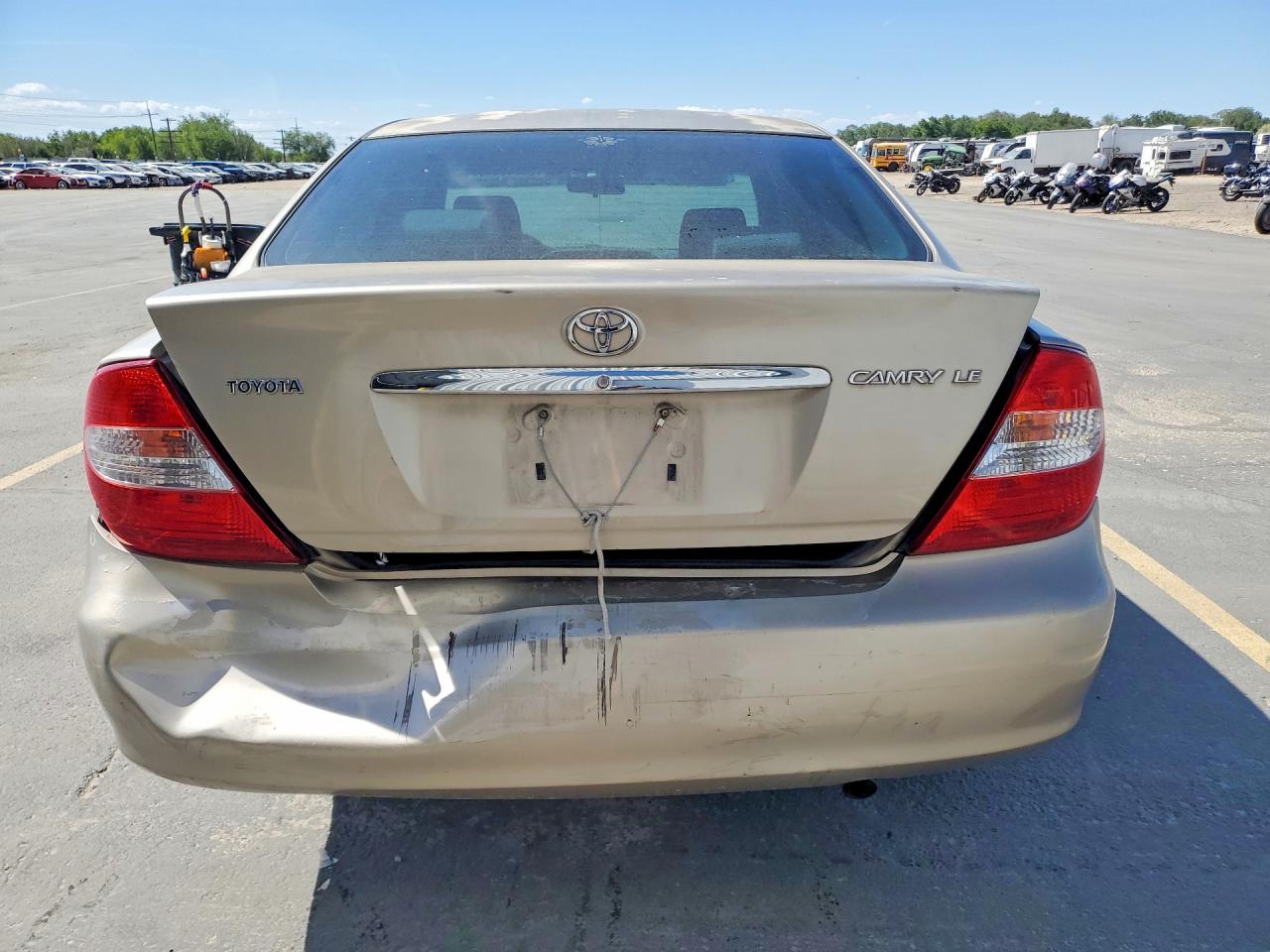 2003 TOYOTA CAMRY LE photo 11