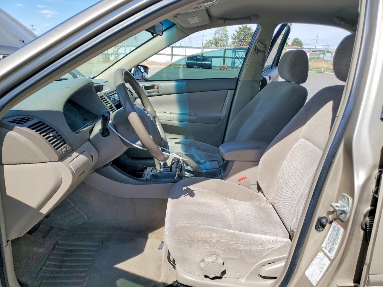 2003 TOYOTA CAMRY LE photo 13