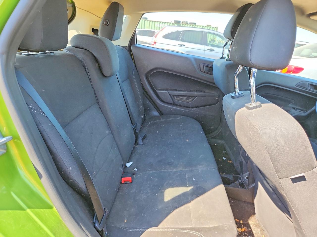 2018 FORD FIESTA SE photo 19