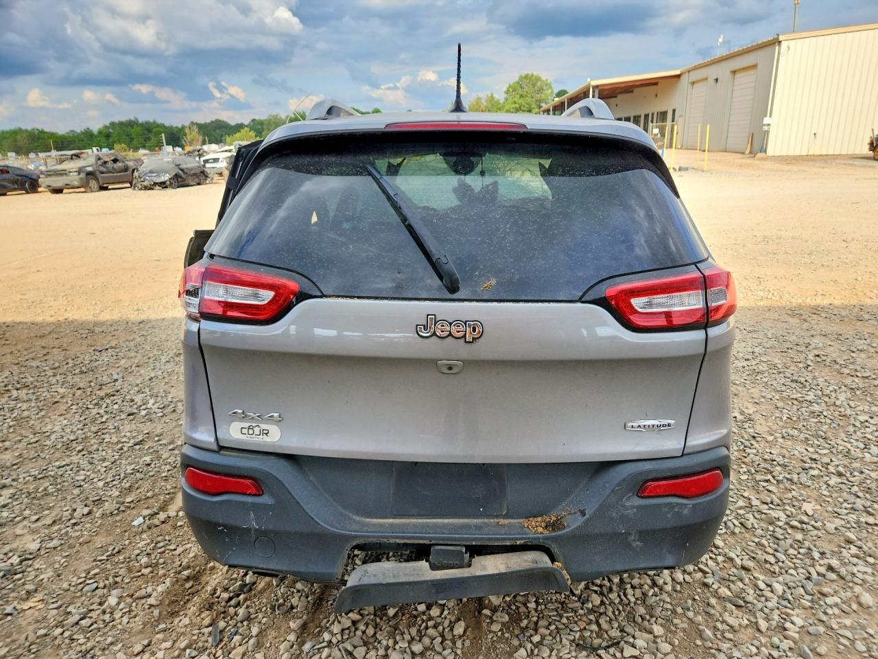 2017 JEEP CHEROKEE LATITUDE photo 11