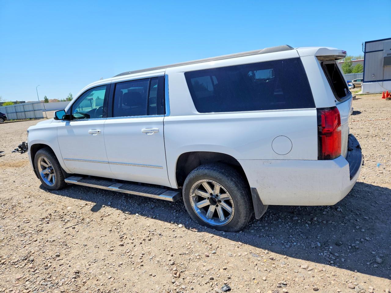 2018 CHEVROLET SUBURBAN K1500 LT photo 4
