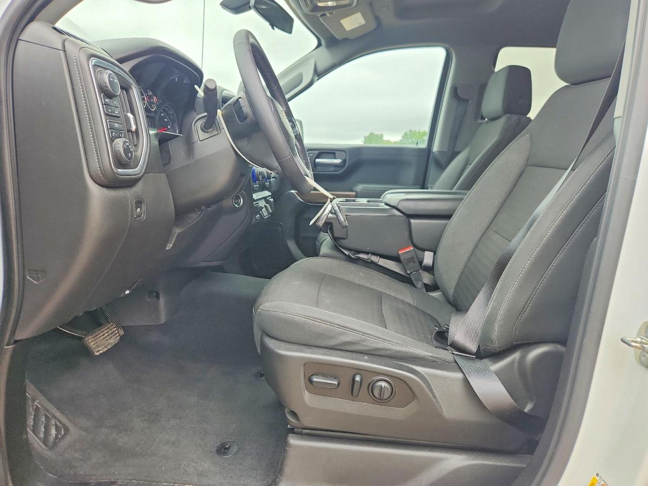 2021 CHEVROLET SILVERADO K1500 LT photo 19