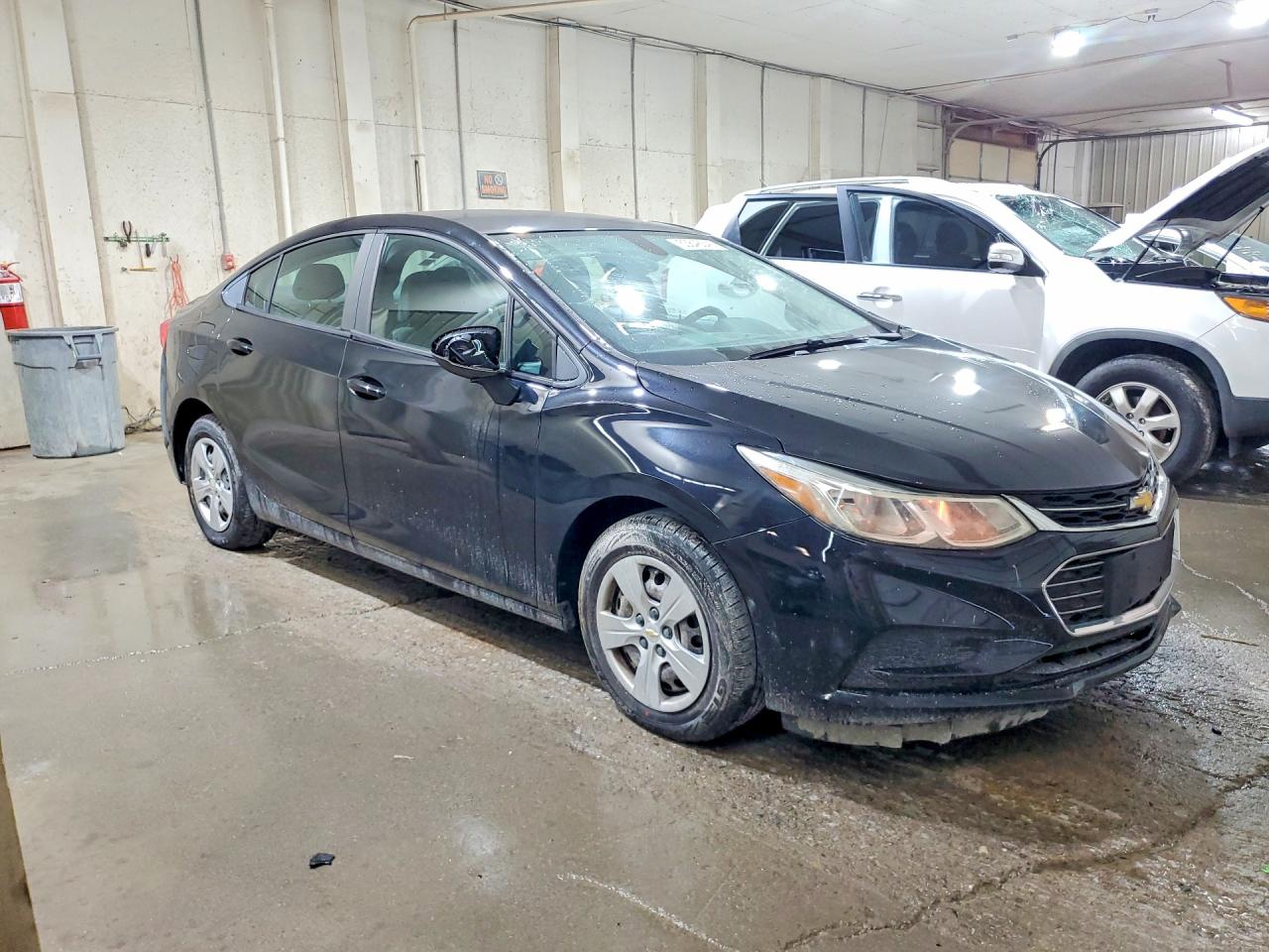 2017 CHEVROLET CRUZE LS photo 4