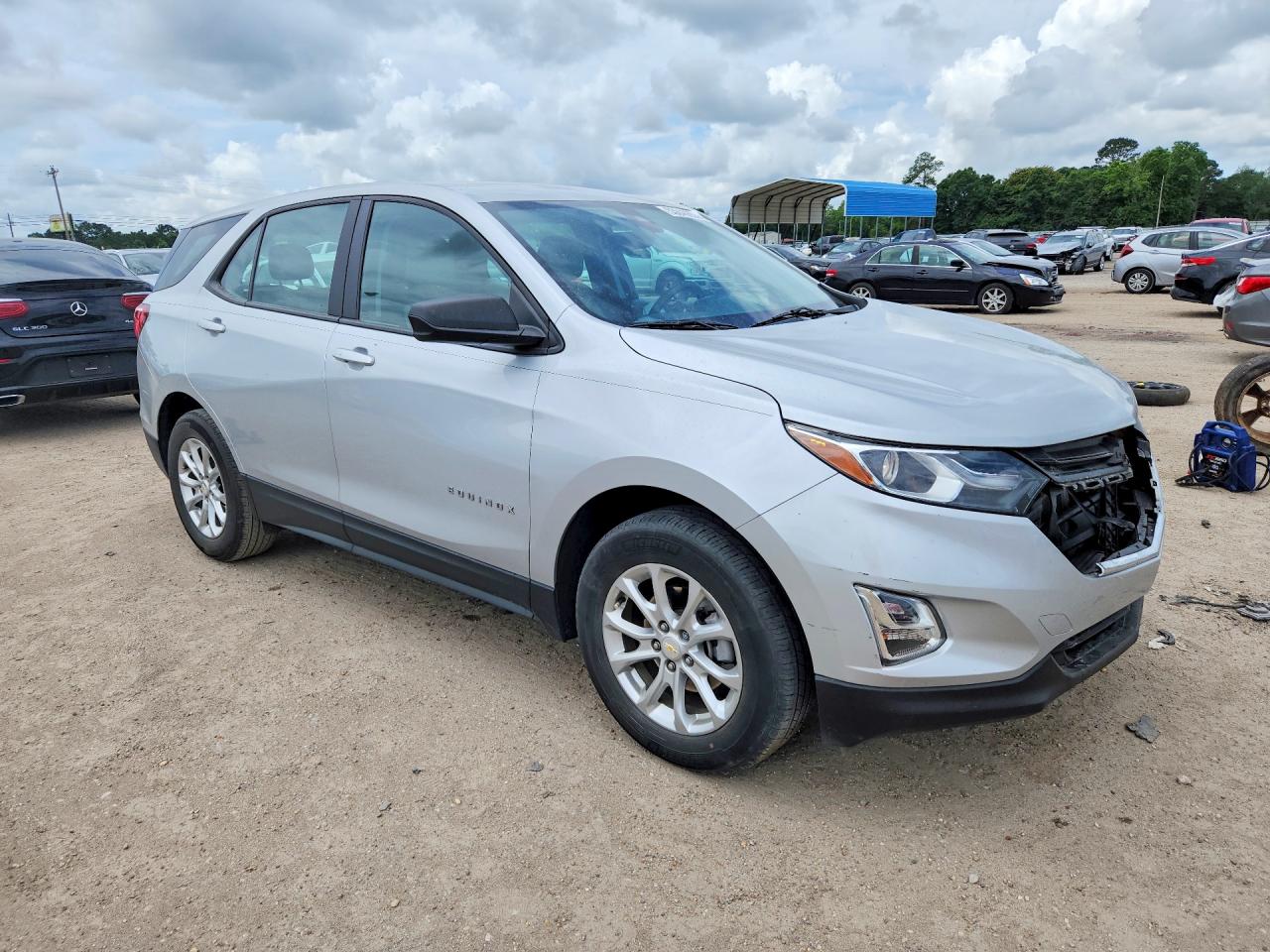 2020 CHEVROLET EQUINOX LS photo 4
