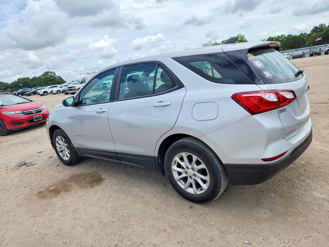 2020 CHEVROLET EQUINOX LS photo 2