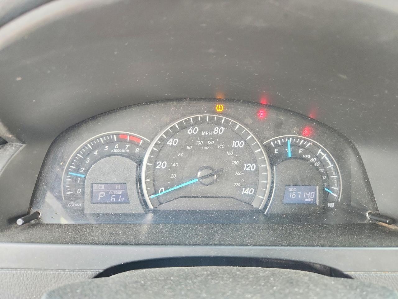 2012 TOYOTA CAMRY LE photo 25