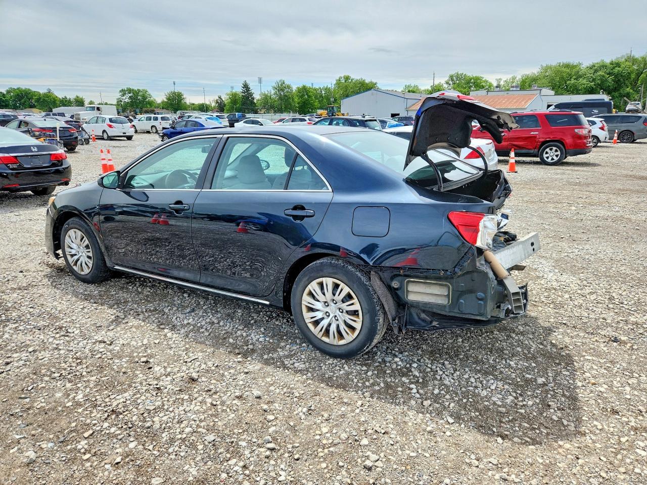 2012 TOYOTA CAMRY LE photo 4