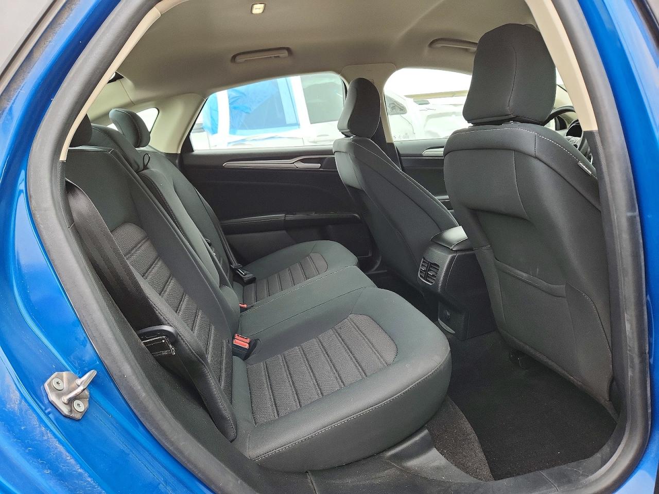 2020 FORD FUSION SE photo 19