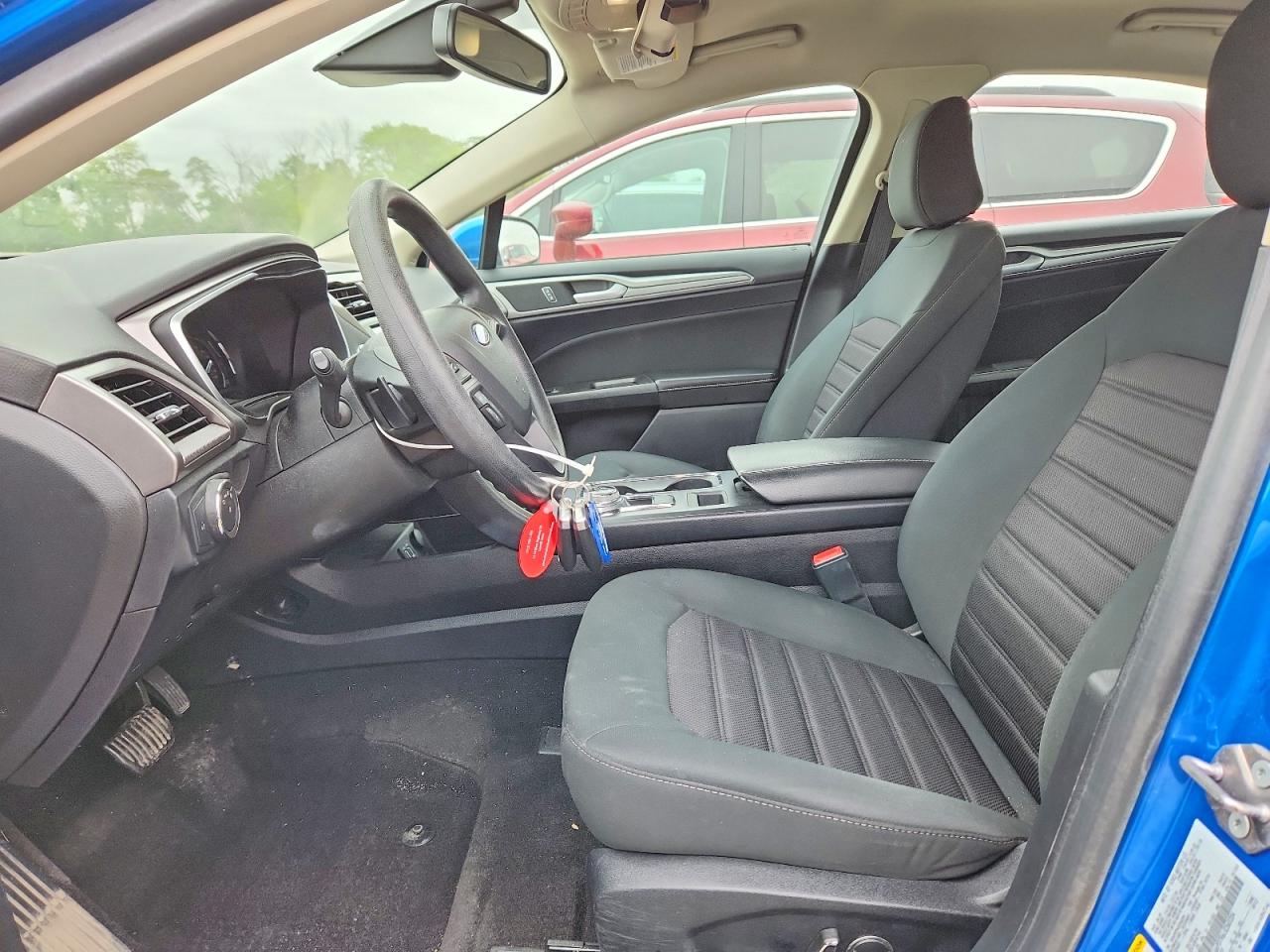 2020 FORD FUSION SE photo 13