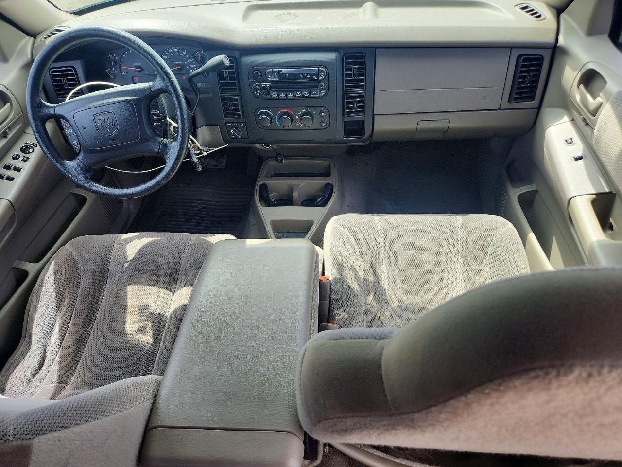 2003 DODGE DAKOTA QUAD SLT photo 8