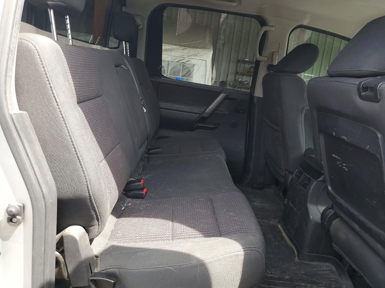 2010 NISSAN TITAN SE photo 28