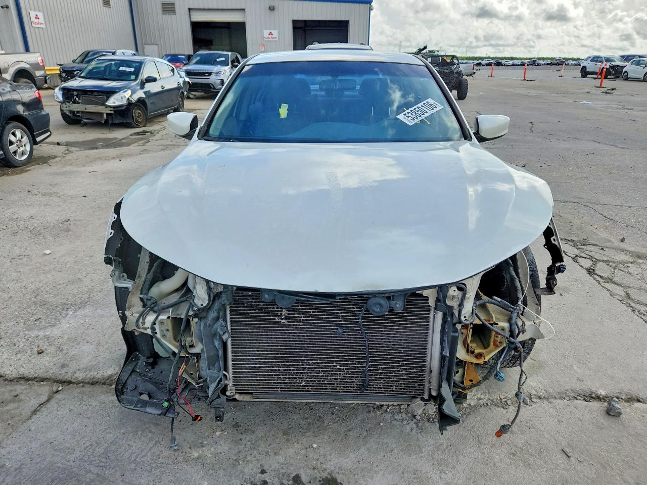 2016 HONDA ACCORD LX photo 5