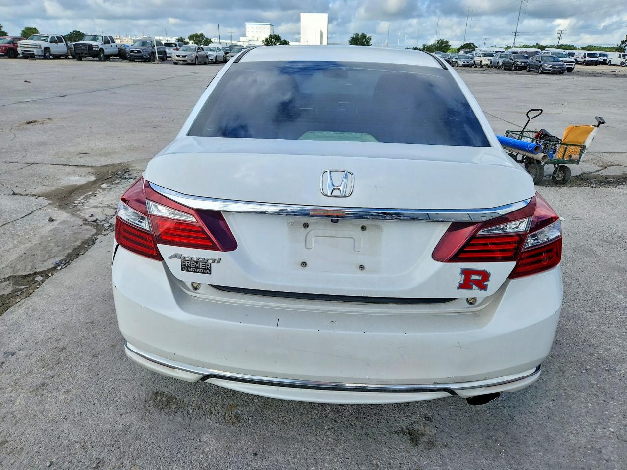 2016 HONDA ACCORD LX photo 6
