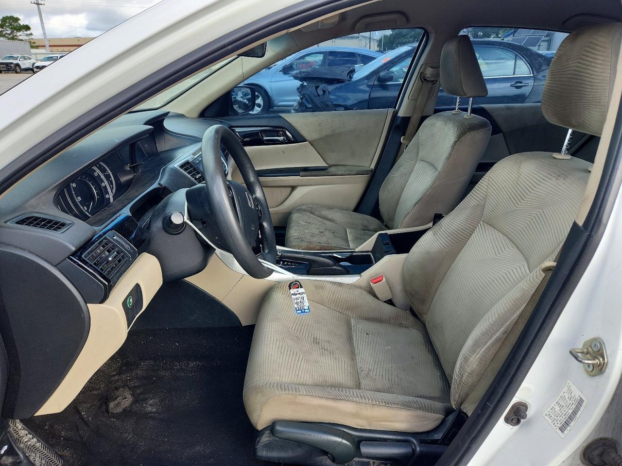 2016 HONDA ACCORD LX photo 7