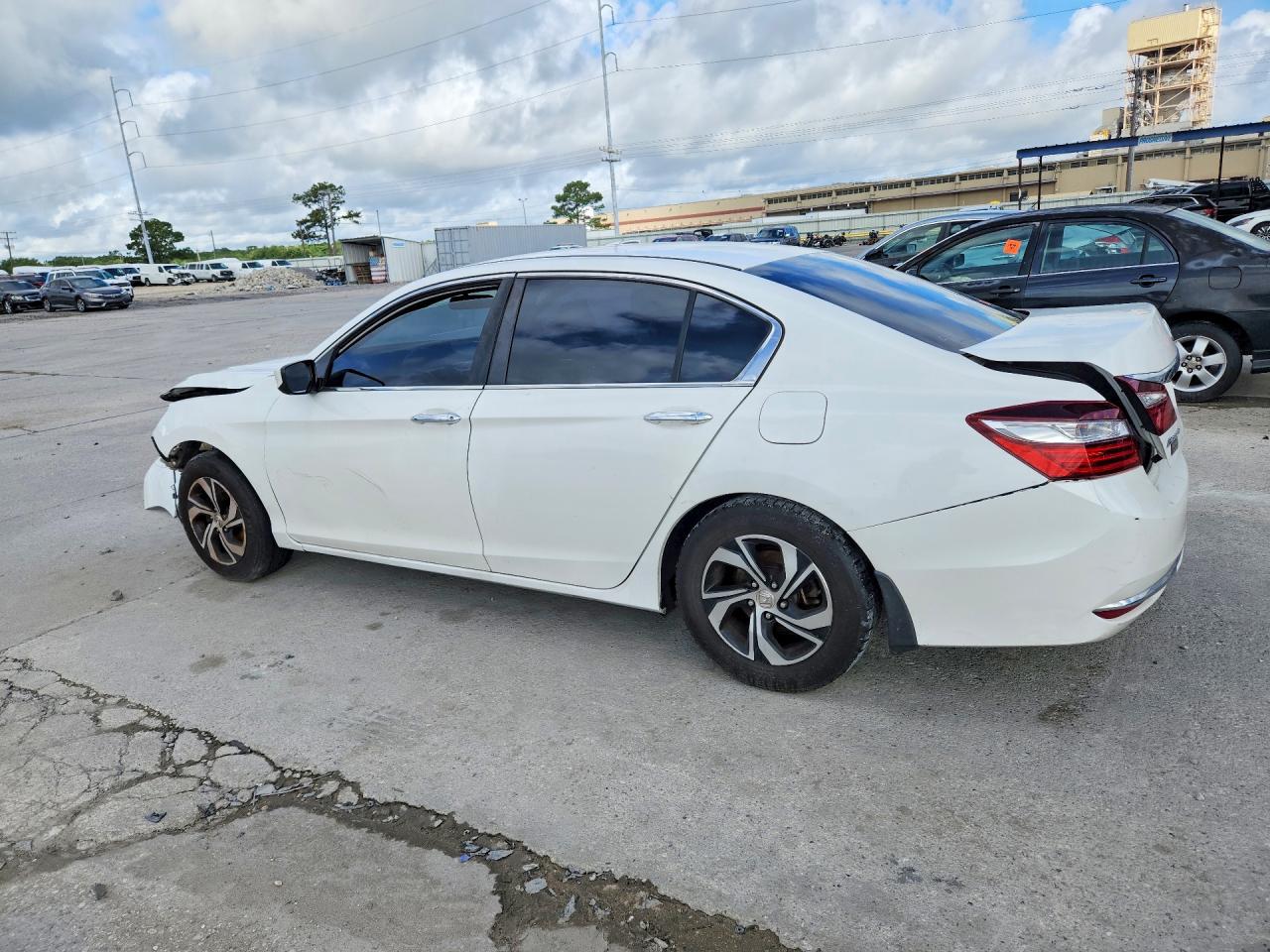 2016 HONDA ACCORD LX photo 2