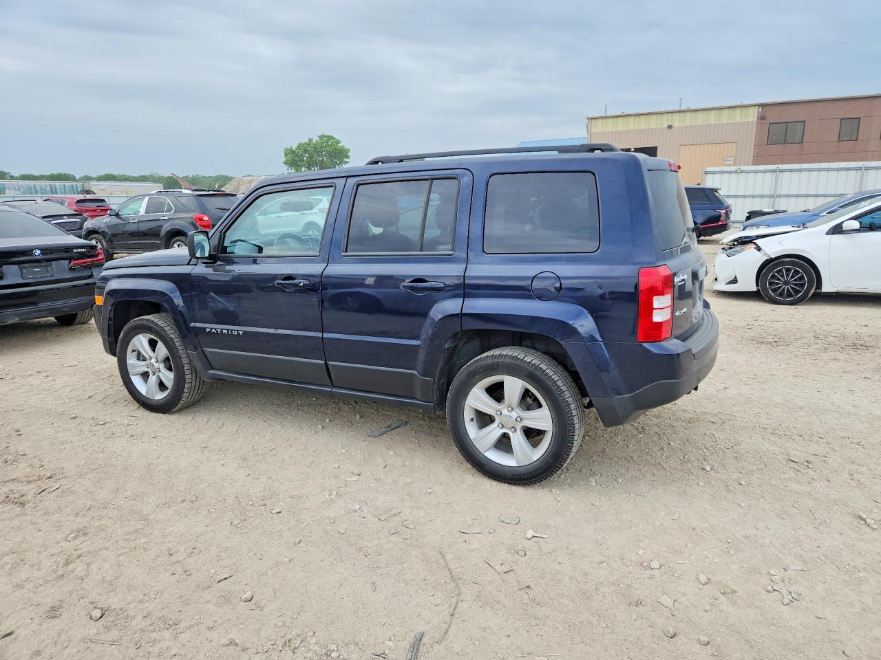 2017 JEEP PATRIOT LATITUDE photo 4