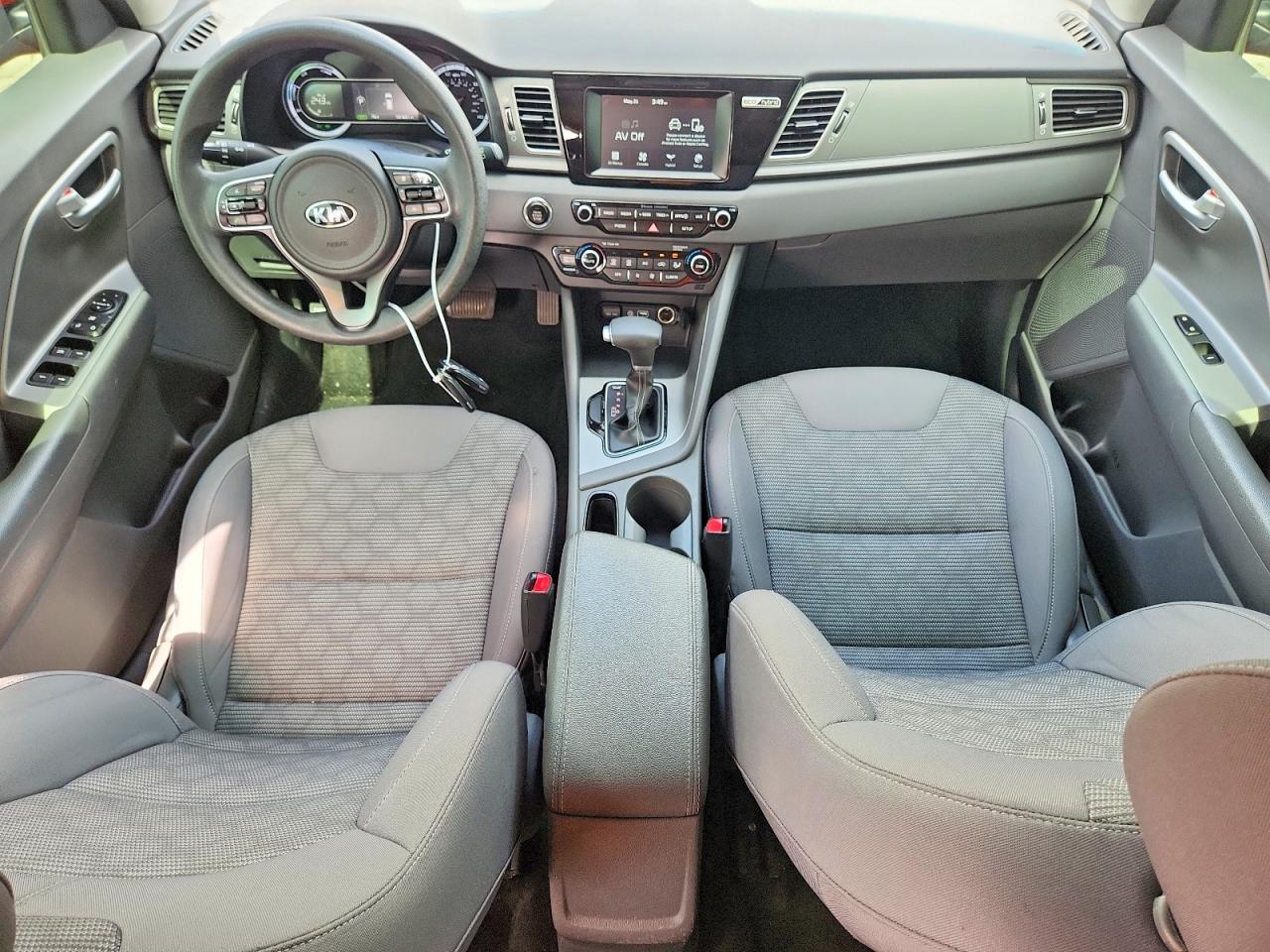2017 KIA NIRO LX photo 8