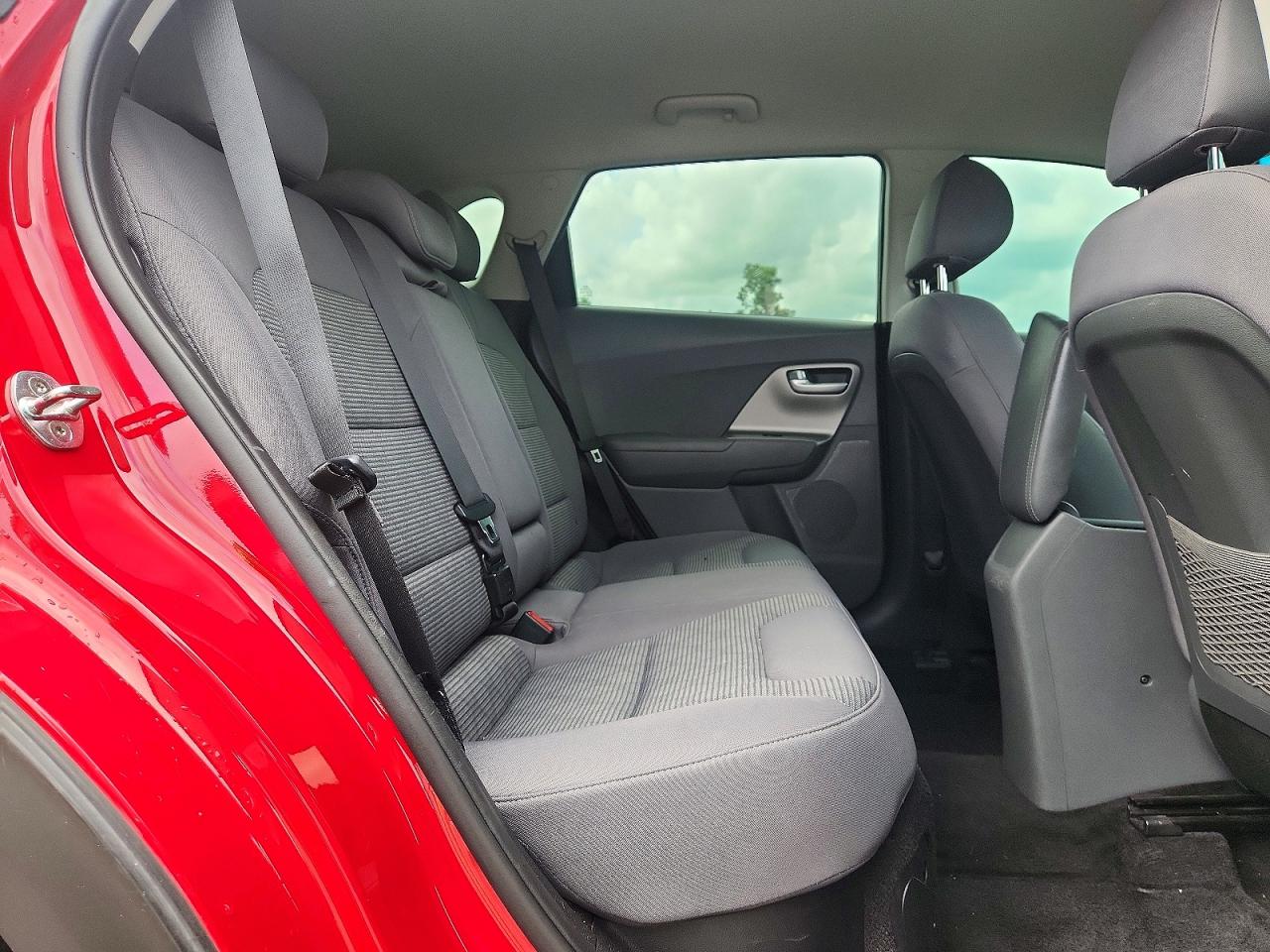 2017 KIA NIRO LX photo 10