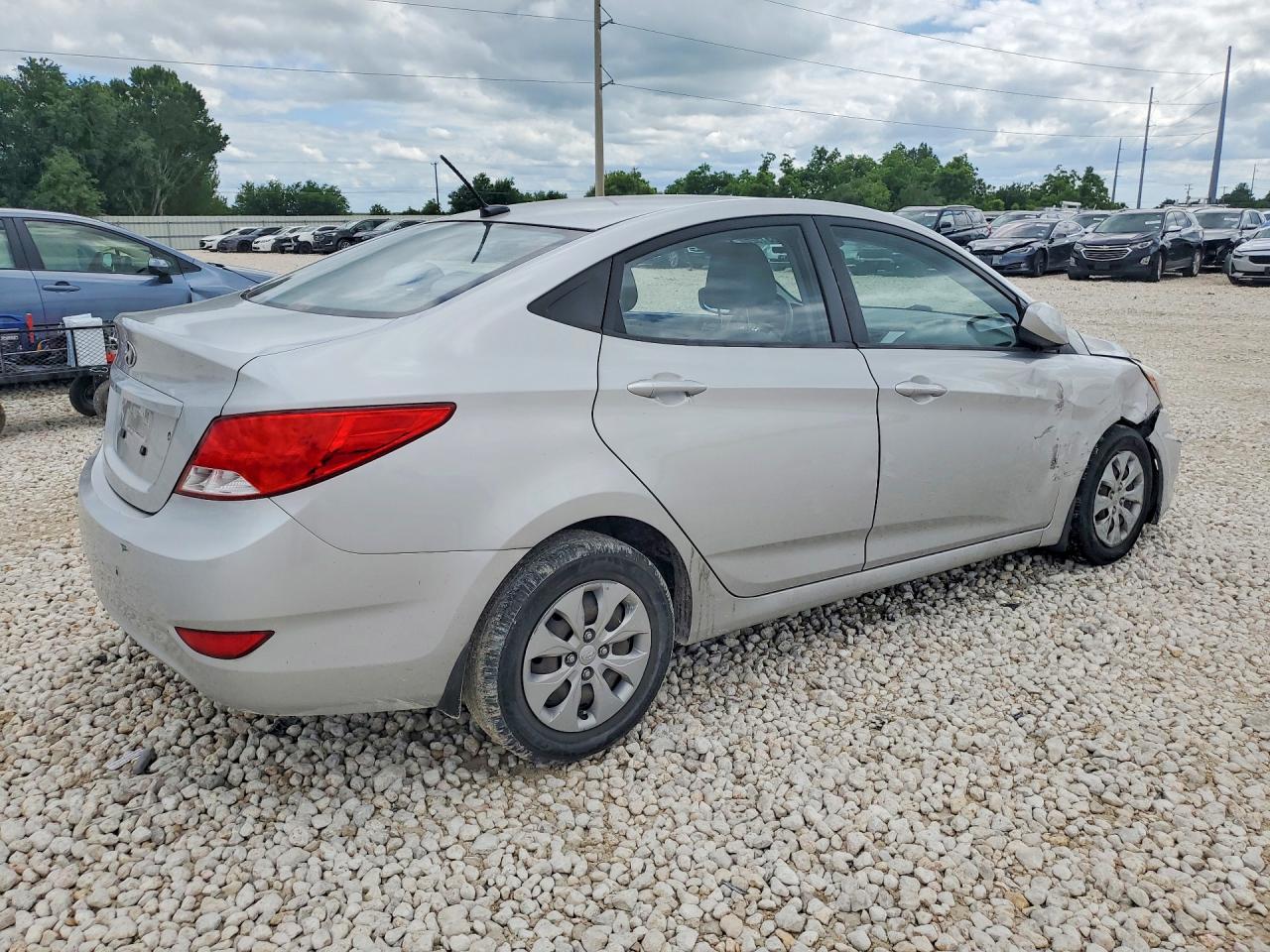 2015 HYUNDAI ACCENT GLS photo 7