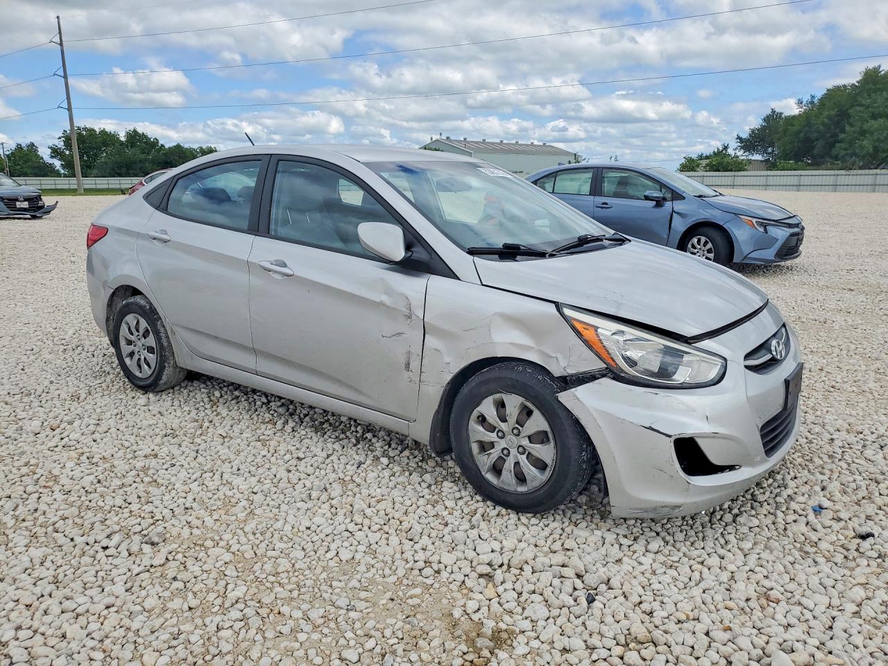 2015 HYUNDAI ACCENT GLS photo 10
