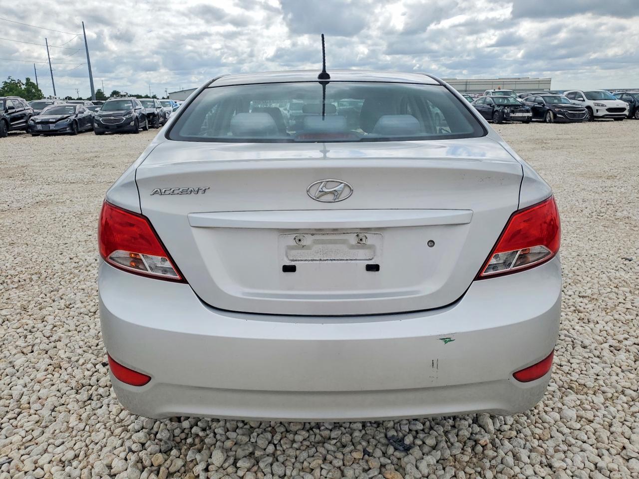2015 HYUNDAI ACCENT GLS photo 16
