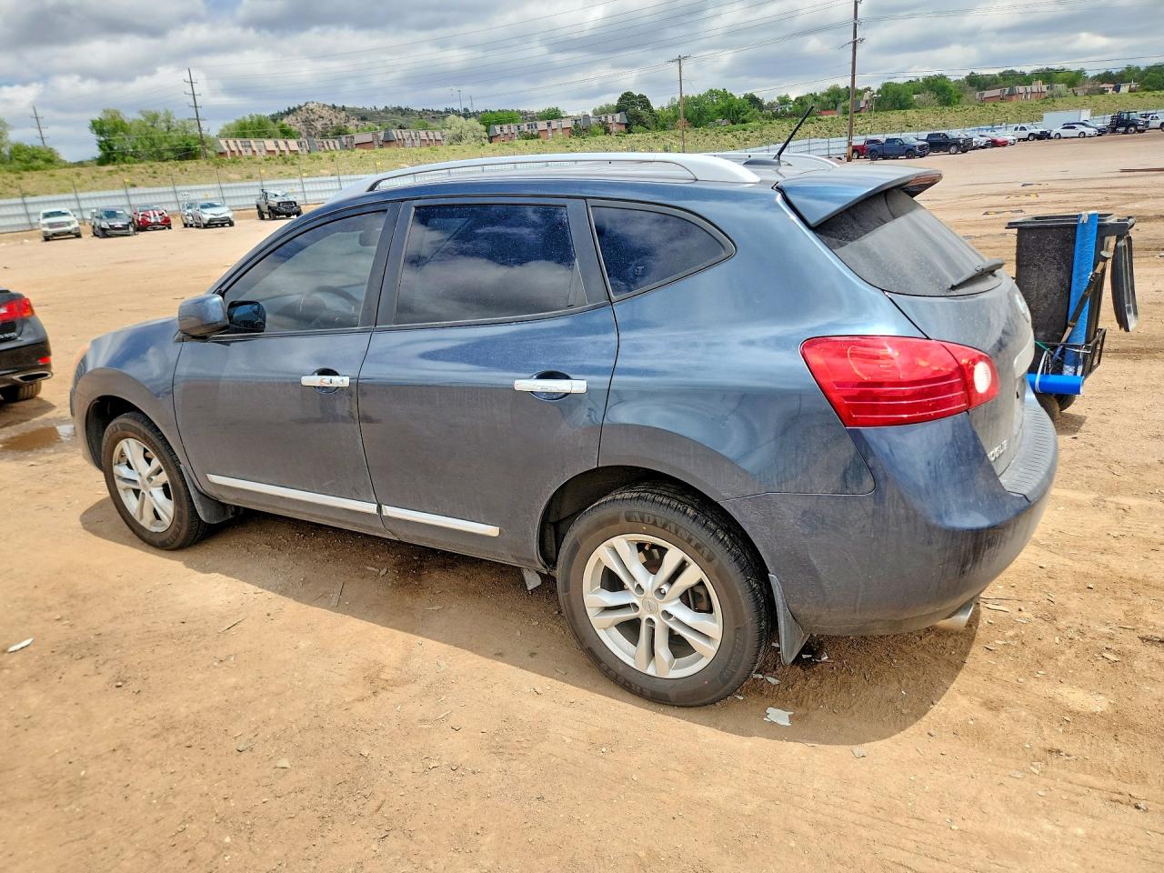 2013 NISSAN ROGUE S photo 2