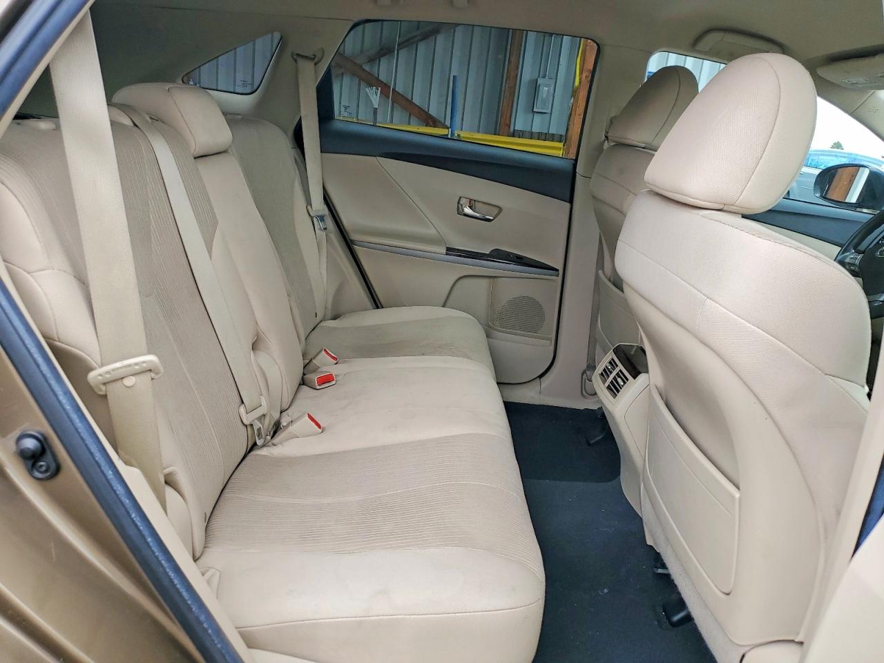 2012 TOYOTA VENZA LE photo 31