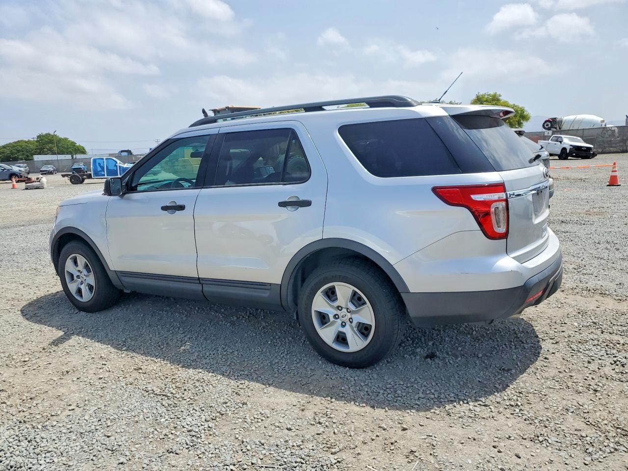 2013 FORD EXPLORER photo 2