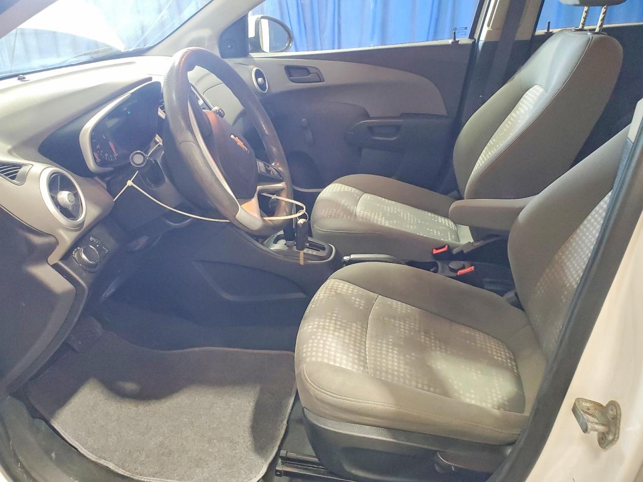 2017 CHEVROLET SONIC photo 13