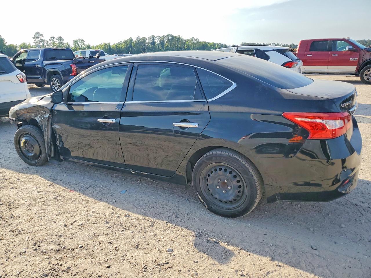 2019 NISSAN SENTRA S photo 4