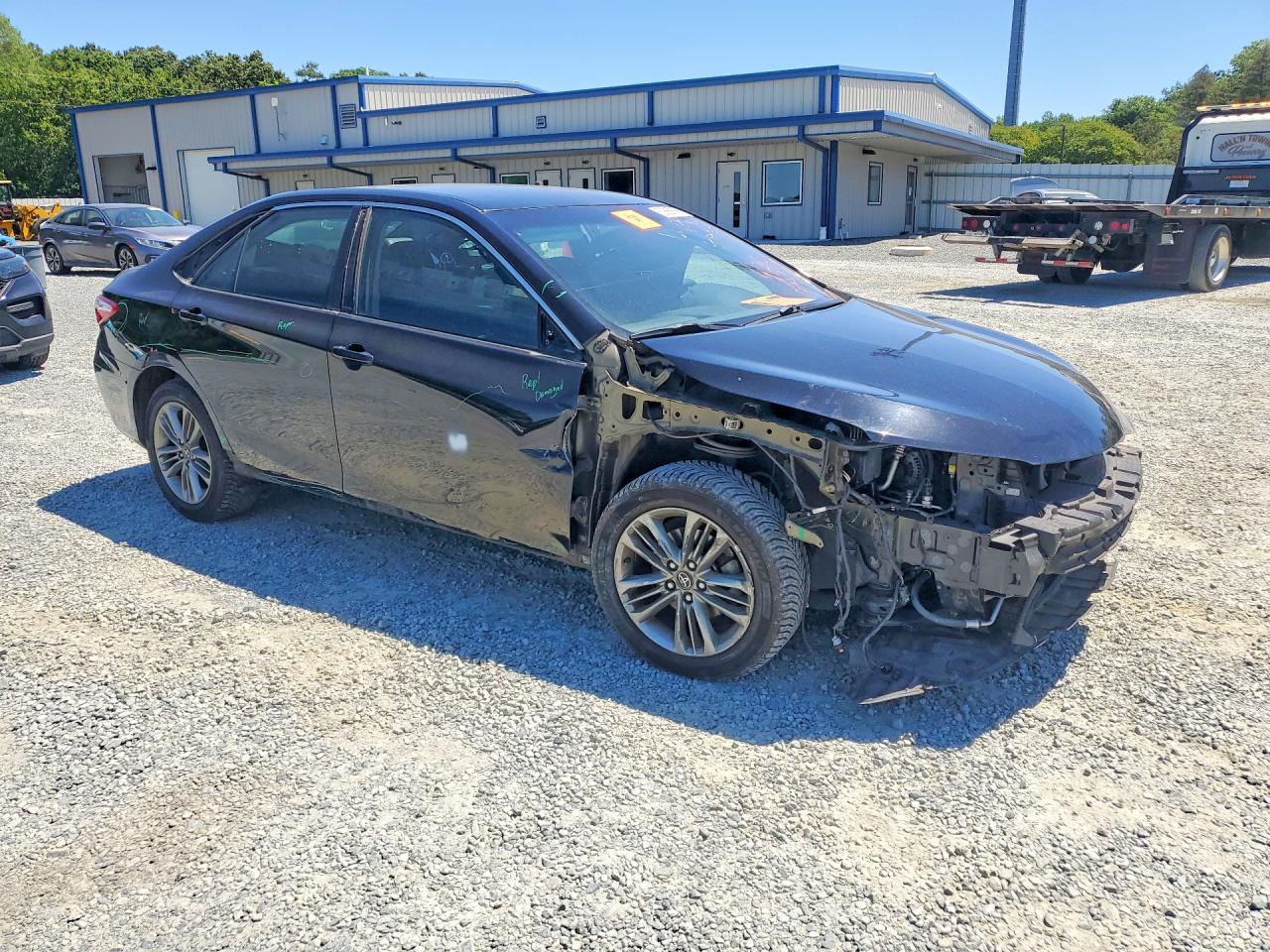 2017 TOYOTA CAMRY SE photo 7