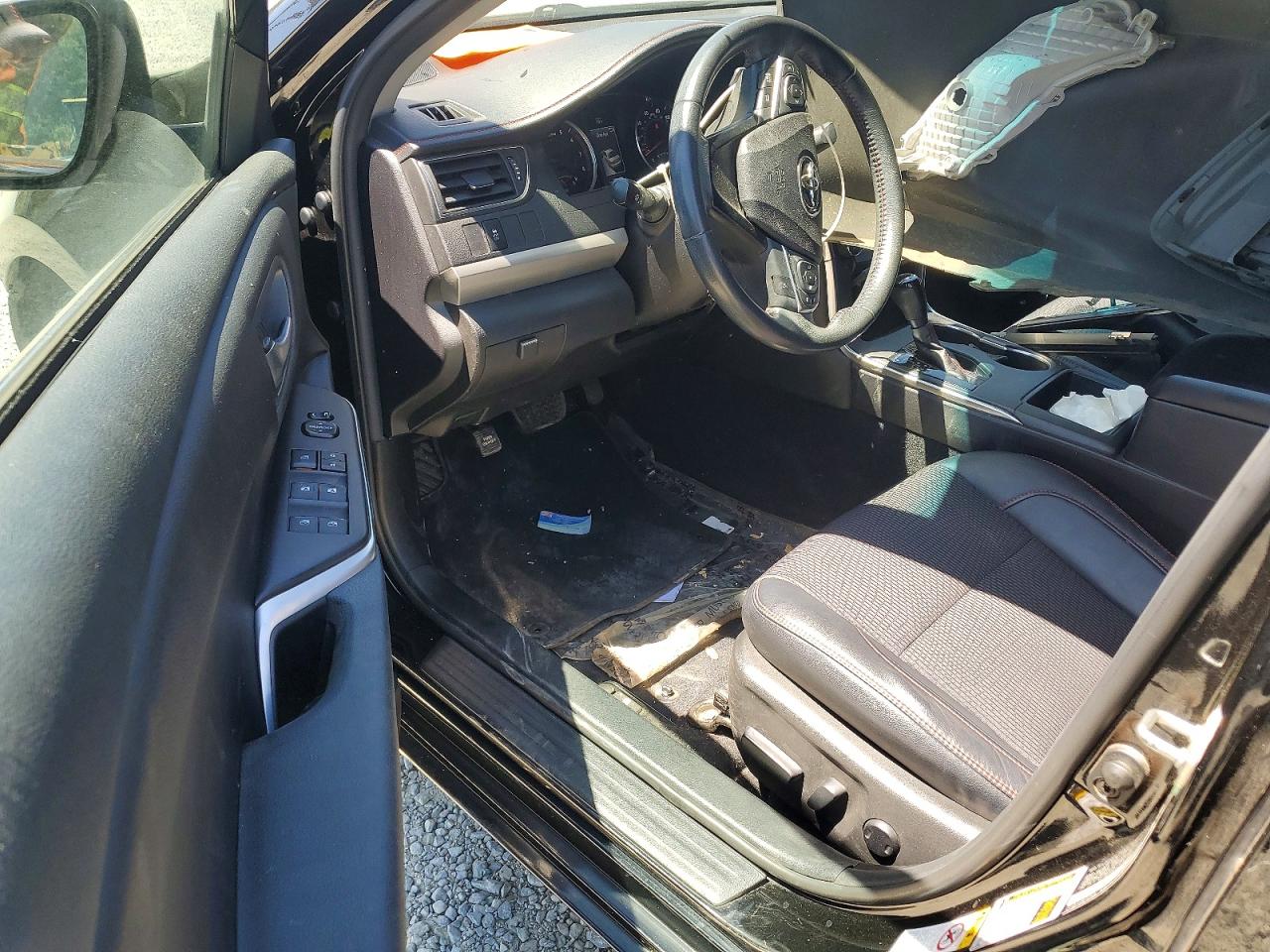 2017 TOYOTA CAMRY SE photo 15